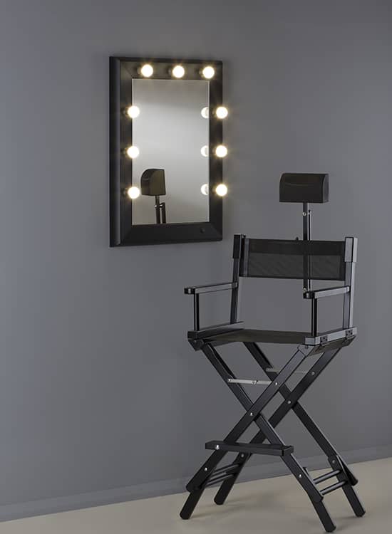 Specchio vintage a 9 lampadine, sedia trucco professionale a doppia altezza e poggiatesta.