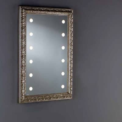 Specchio con cornice in legno color oro, con luci led integrate