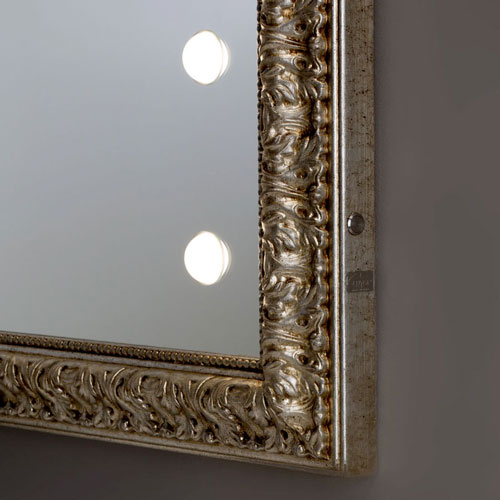 Specchi illuminati con cornice personalizzata stile barocco di lusso